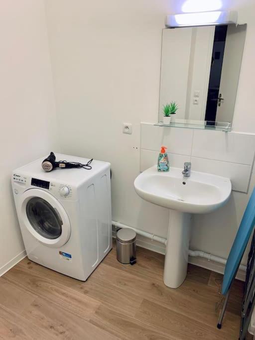 Pourquoi Notre T3 Avec Parking Est Pour Vous ? Apartment Lille Bagian luar foto